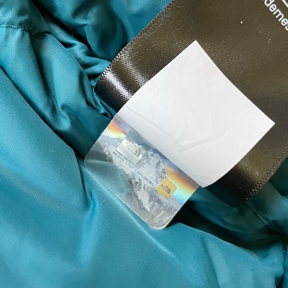 The North Face Men’s 1996 Retro Nuptse Jacket - Picture 10 of 10